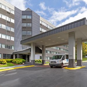 Clarion Hotel & Suites BWI Airport North